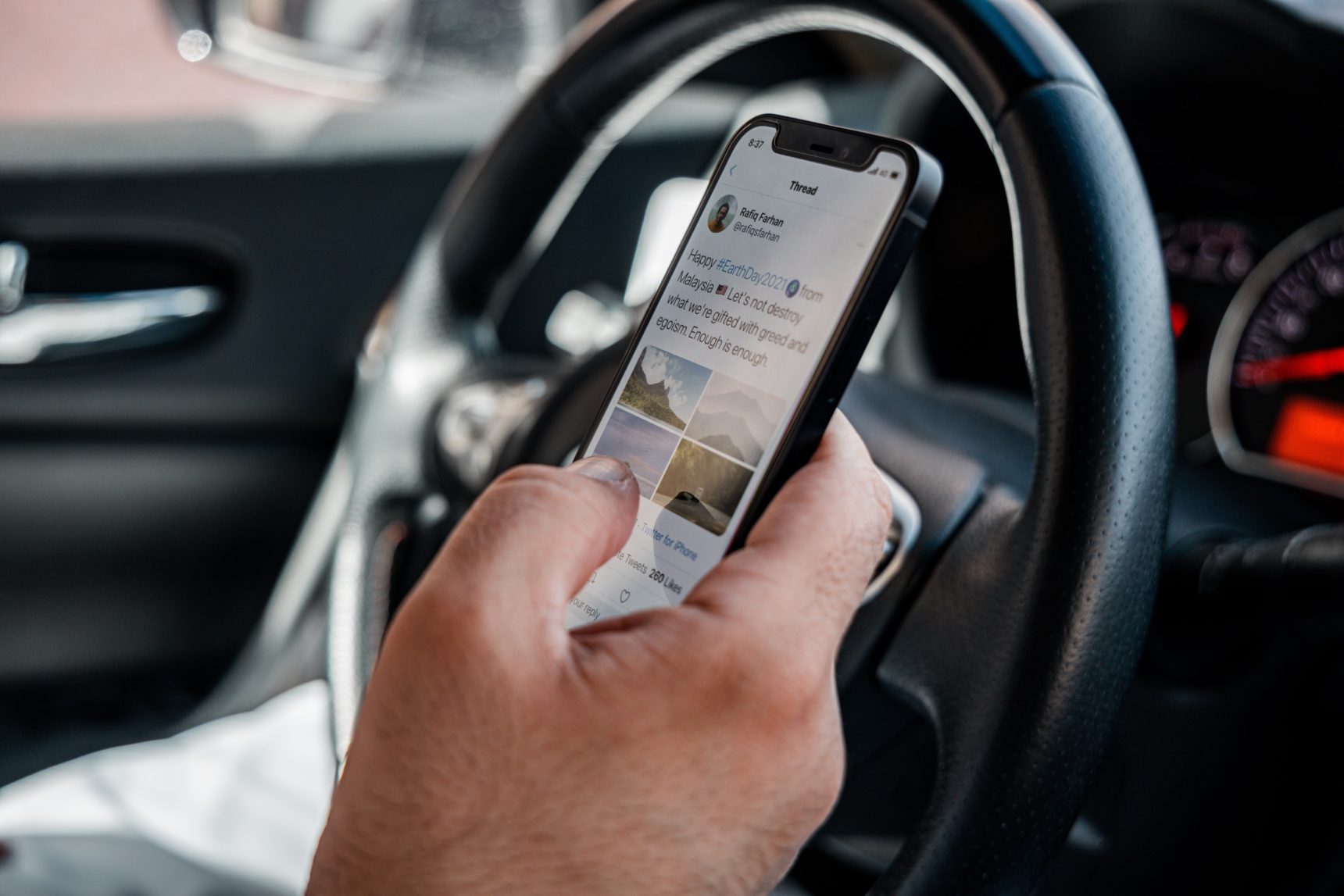 Boete telefoon auto Regels en wetgeving 2023 Appjection